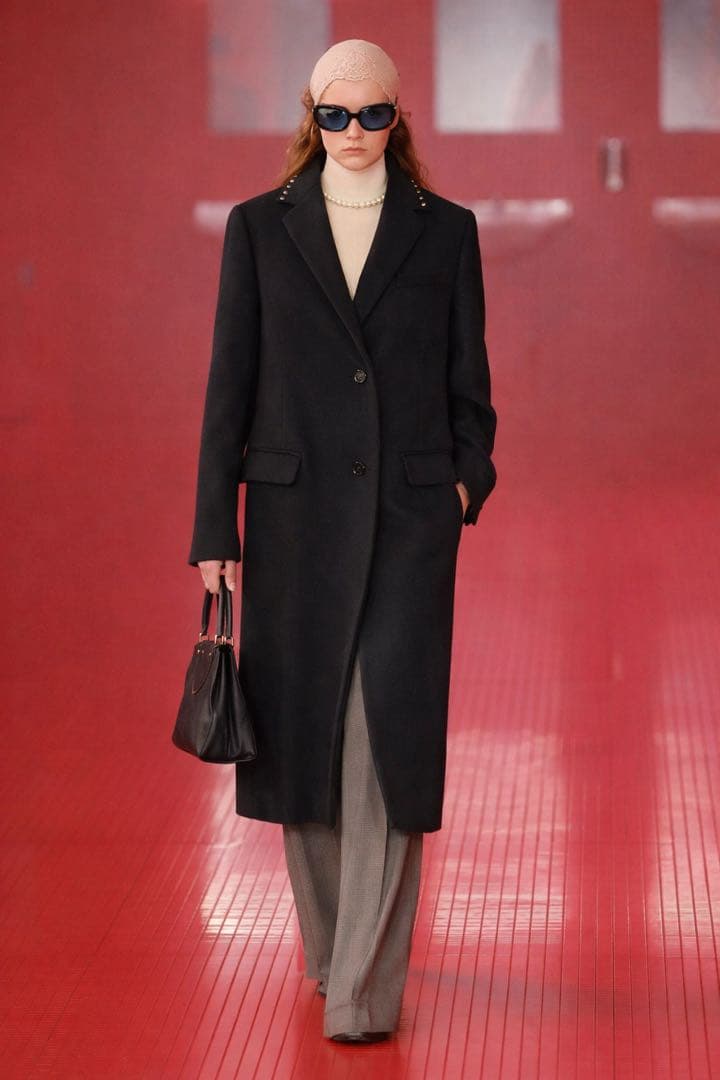 美品　VALENTINOヴァレンティノ スタッズ ロングコート ヴァージンウール