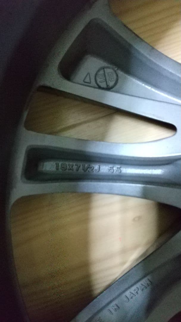 18インチ レヴォーグVM用純正アルミホイール 2個 2/2