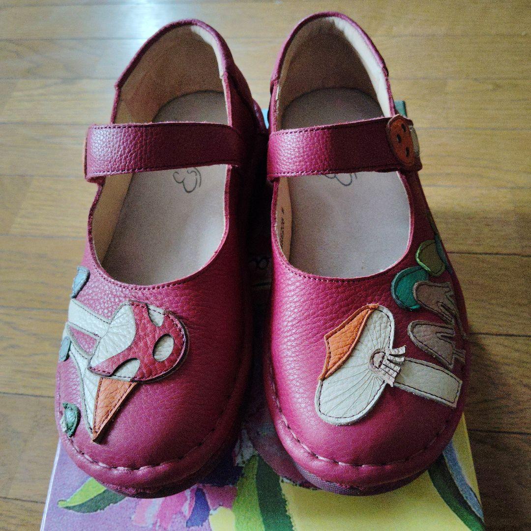 エスタシオン左右非対称赤いレザーカジュアルシューズ Mサイズ