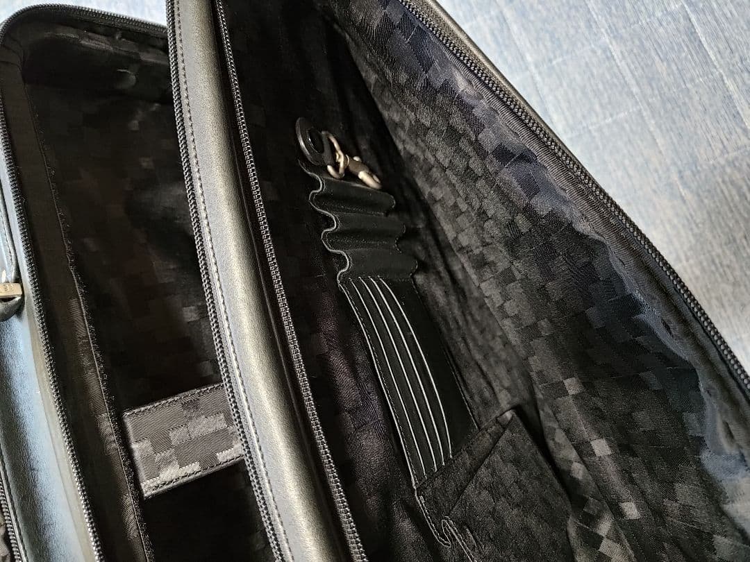 フランス老舗ブランド〘LE TUNNEUR〙ルタヌア　大型ビジネスバッグ　本革