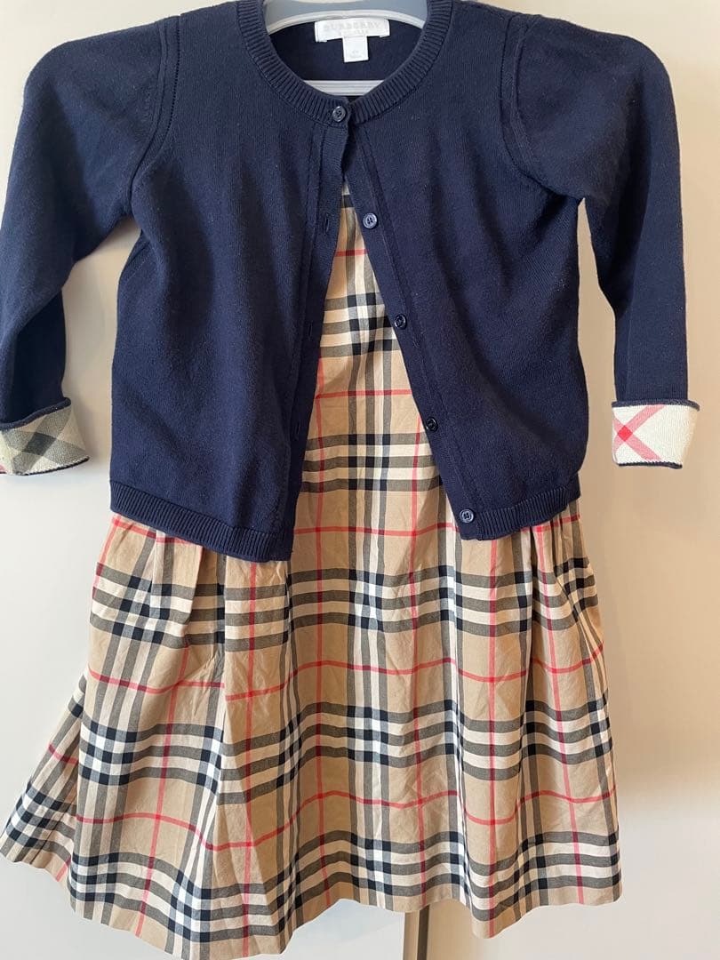美品 バーバリー　バーバリーチルドレン ワンピース　カーディガン128cm 8Y