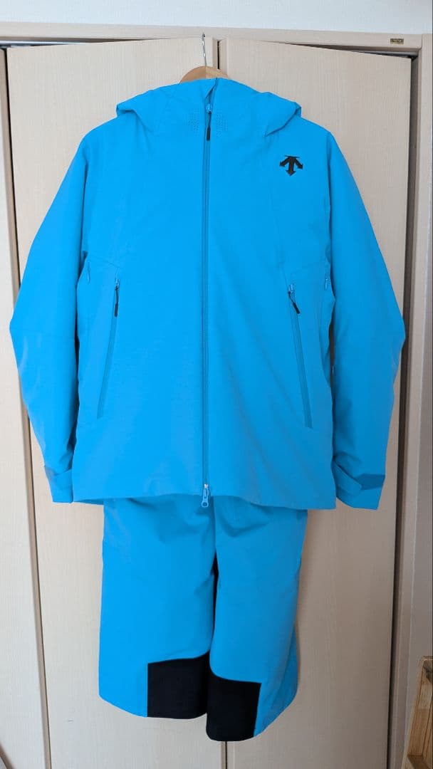 今週金曜日まで　DESCENTE スキーウェア ＜2025-2026モデル＞