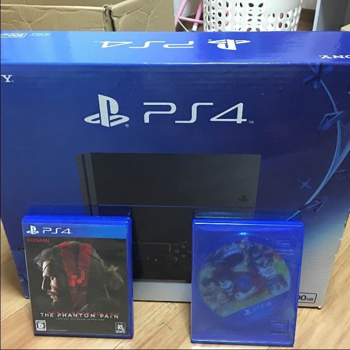 ps4 1200A.500GB  カセット付き、メタルギアと海賊無双