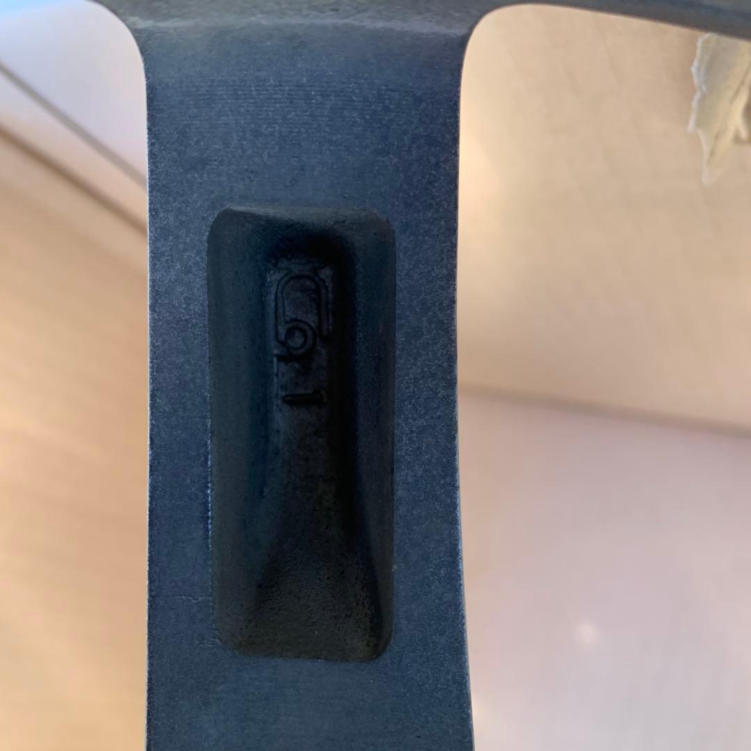 30 プリウス　G's 18インチ　1本