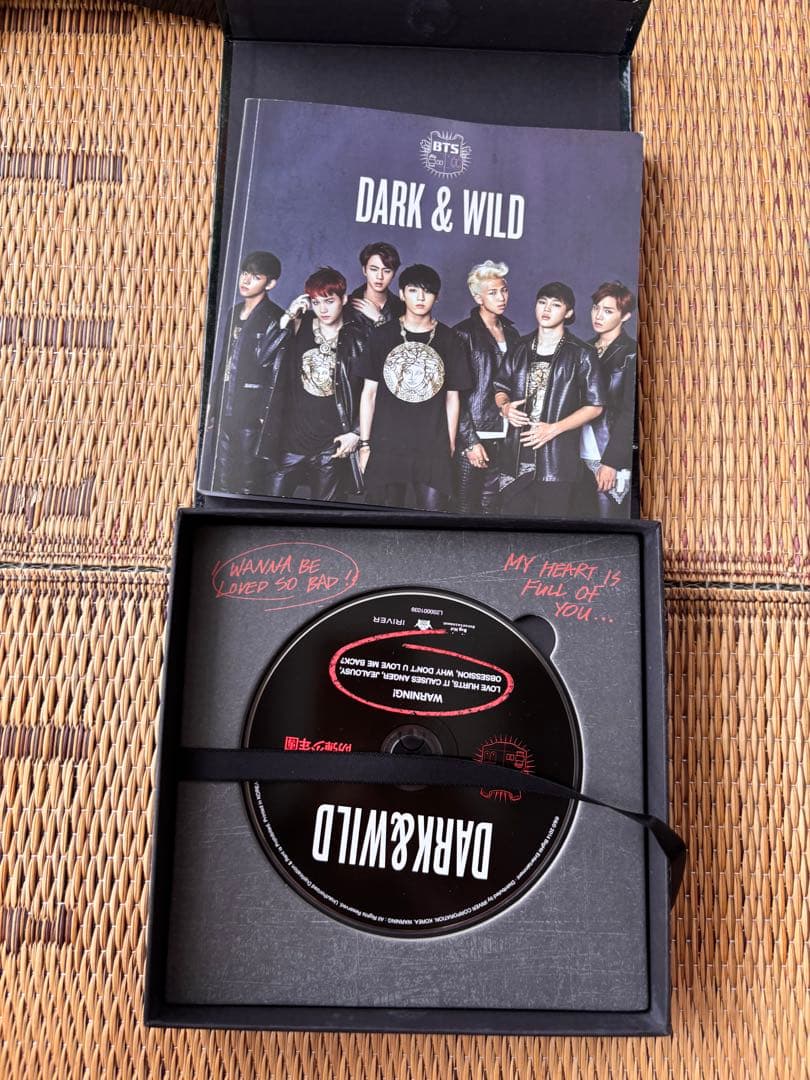 即購入◎ BTS アルバムライブDVD トレカポスターまとめ売り　値下げ交渉可能