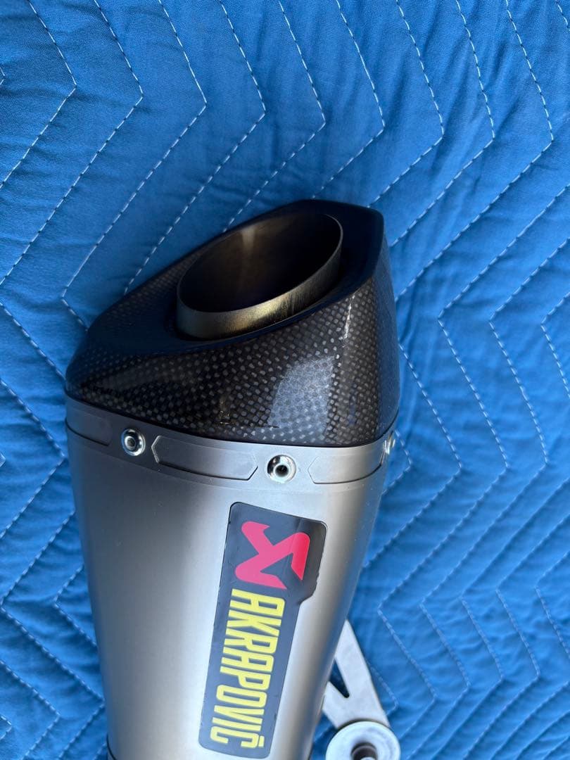  S1000R,S1000RR AKRAPOVIC スリップオンマフラー