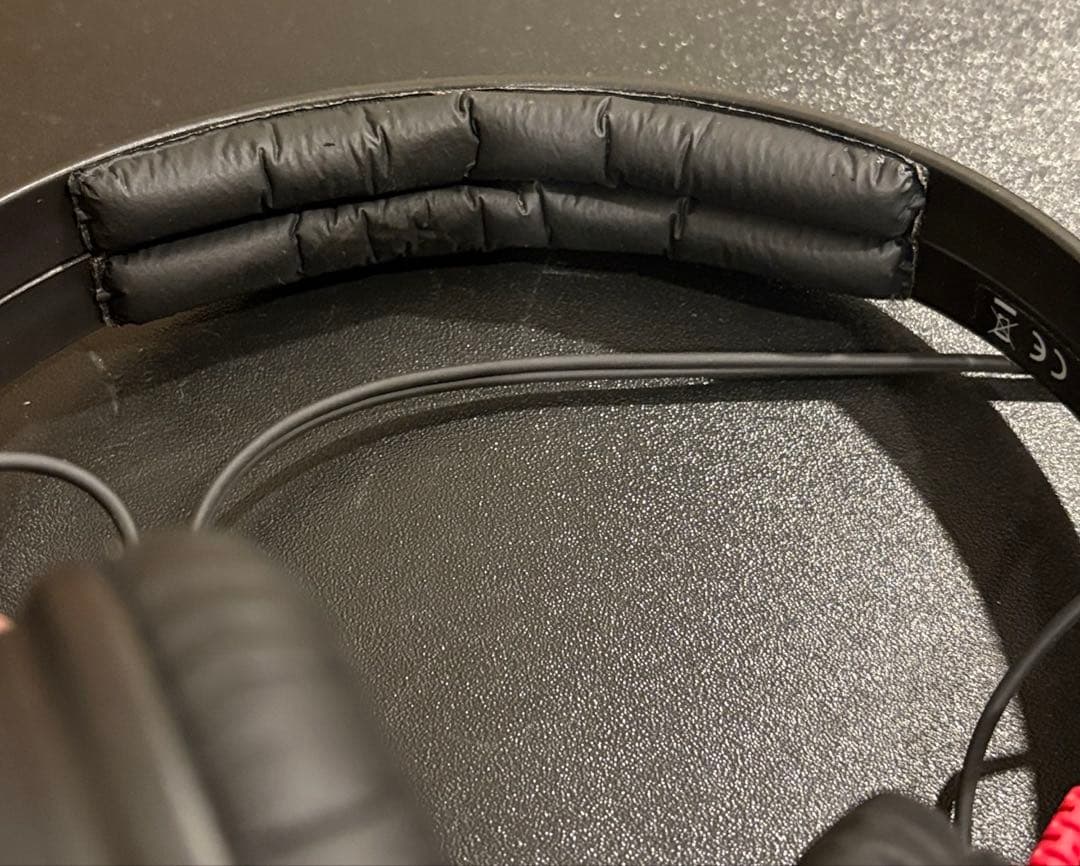 SENNHEISER ゼンハイザー　有線　ヘッドホン モニター　HD25 70Ω