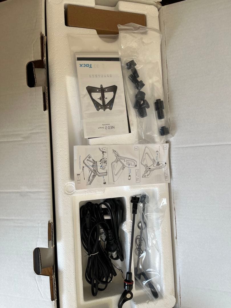 Tacx NEO 2 Smart （スマートトレーナー　ローラー）