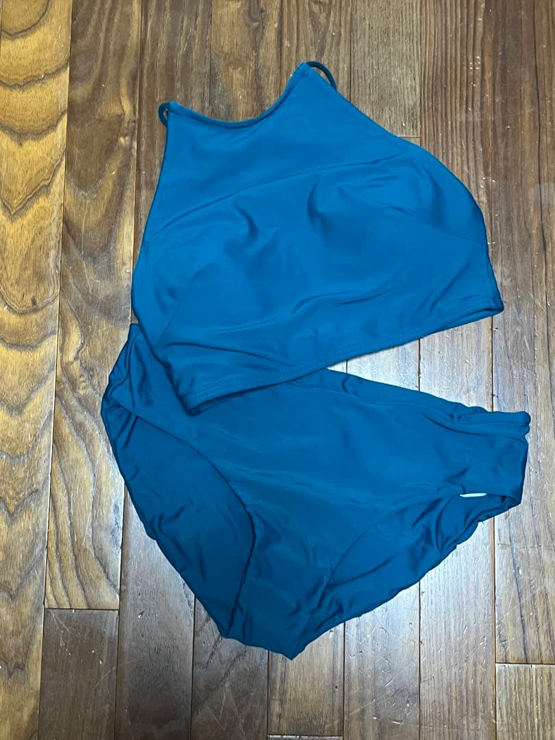 ナゴンスタンス　水着