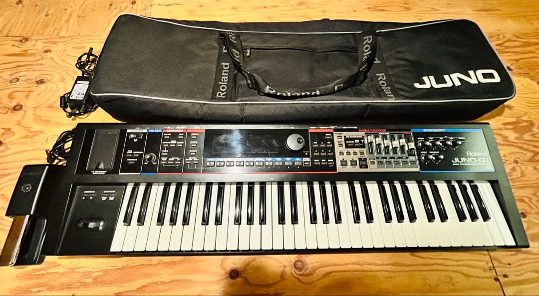 Roland ローランド JUNO-Gi キーボード【ケース、ペダル付き】