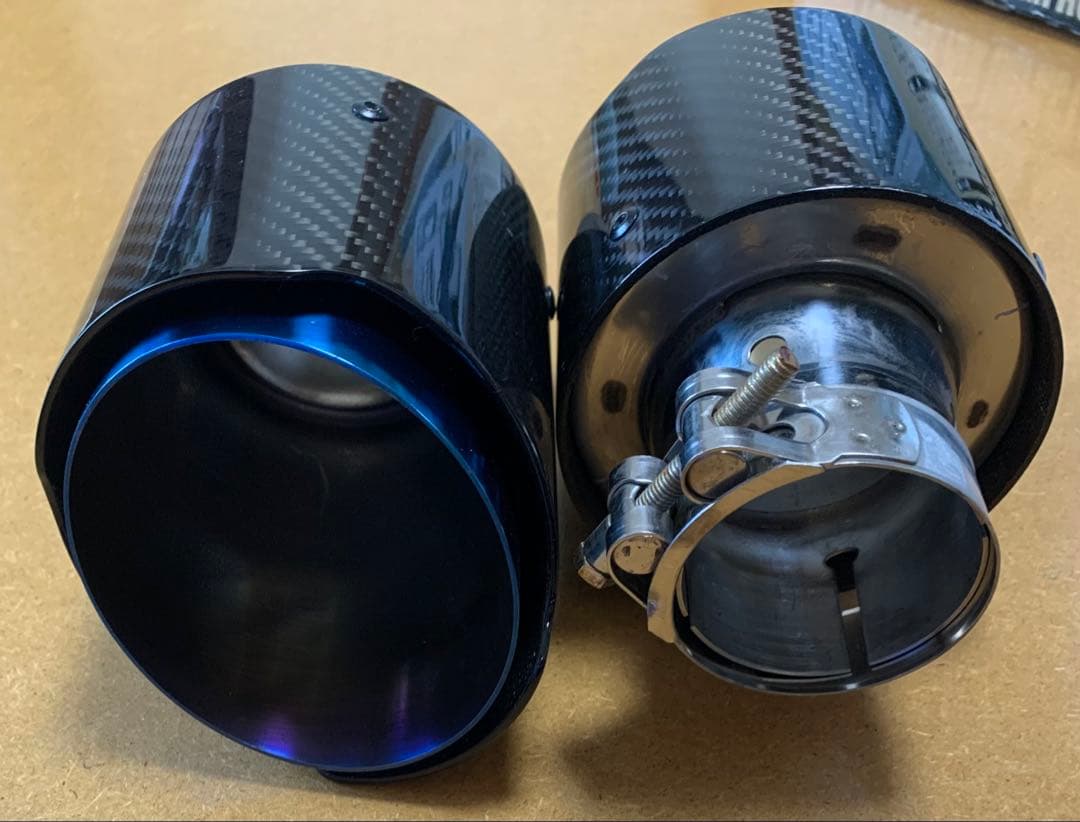 カーボンファイバー マフラーエンド ブラック・ブルー
