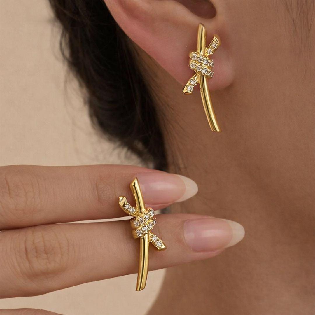 【ハイクオリティ】クロスピアス ゴールド ノベルティ