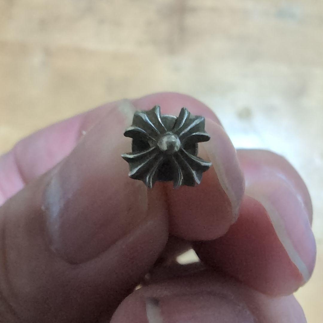 クロムハーツクロスピアス