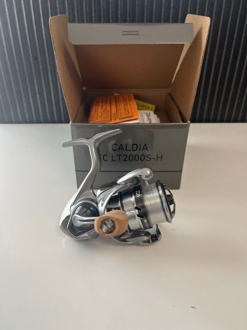 25CALDIA FC LT2000S-H スピニングリール