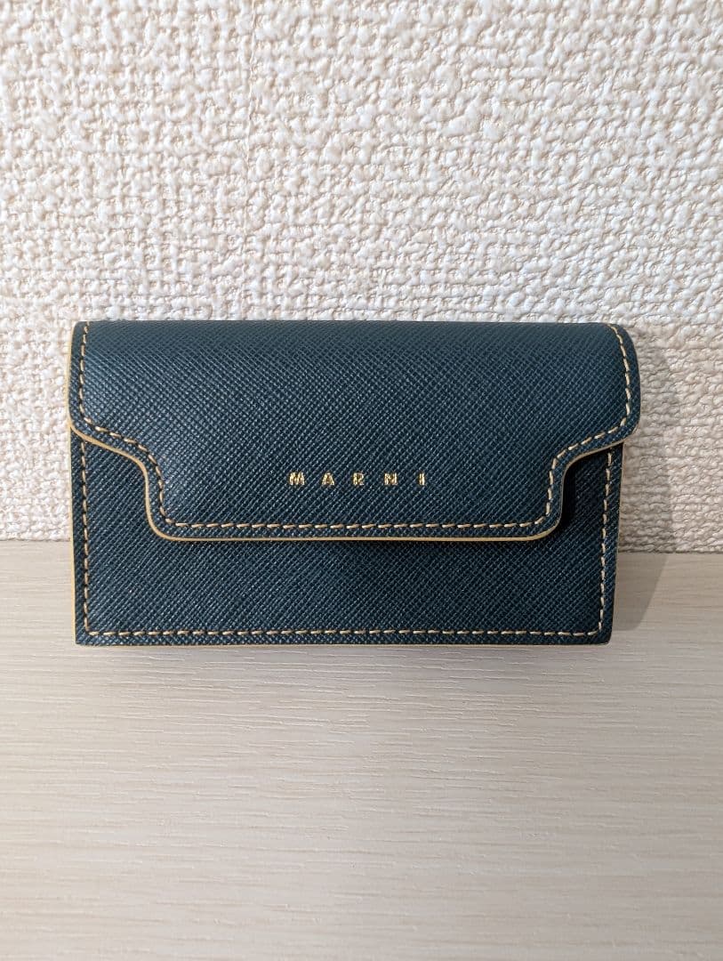 MARNI ダークグリーン カードケース