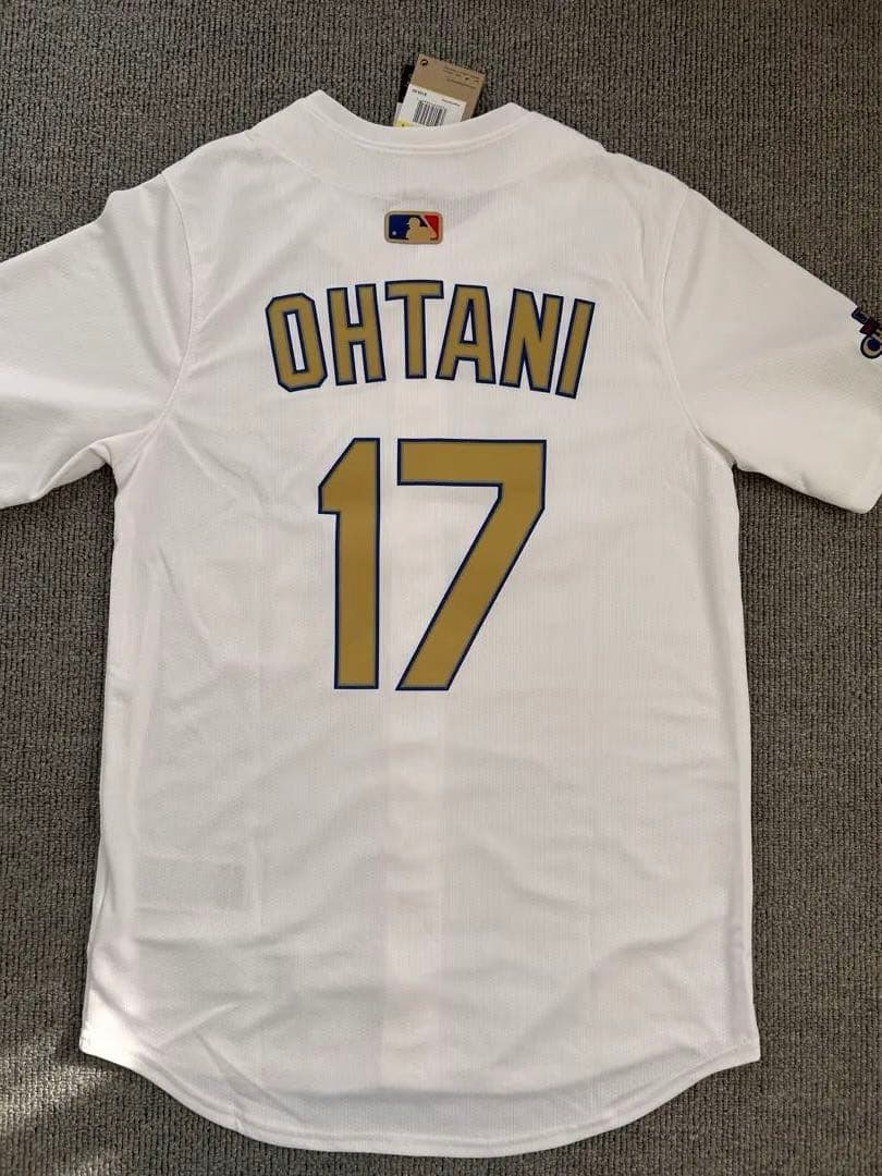 新品 未開封 ドジャース 大谷翔平 17番 ゴールド ユニフォーム メンズ　S