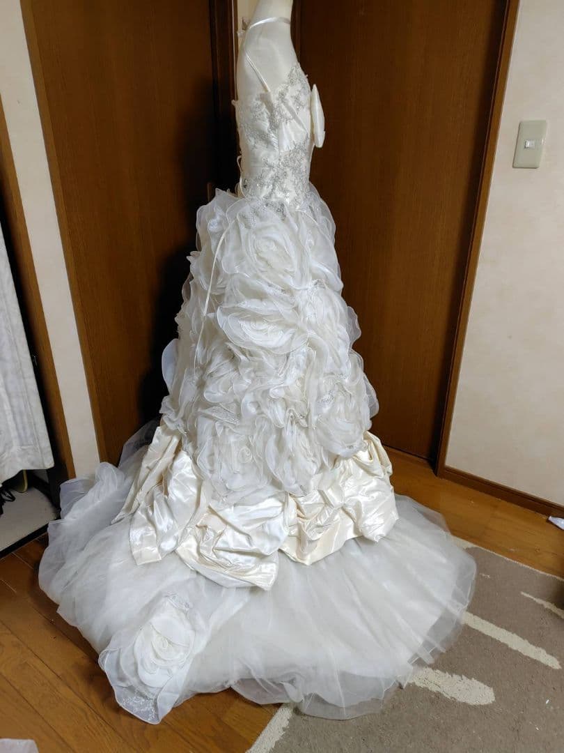 ウノエレトワール神田うのウェディングドレスクラウディアレンタル貸衣装スタジオ