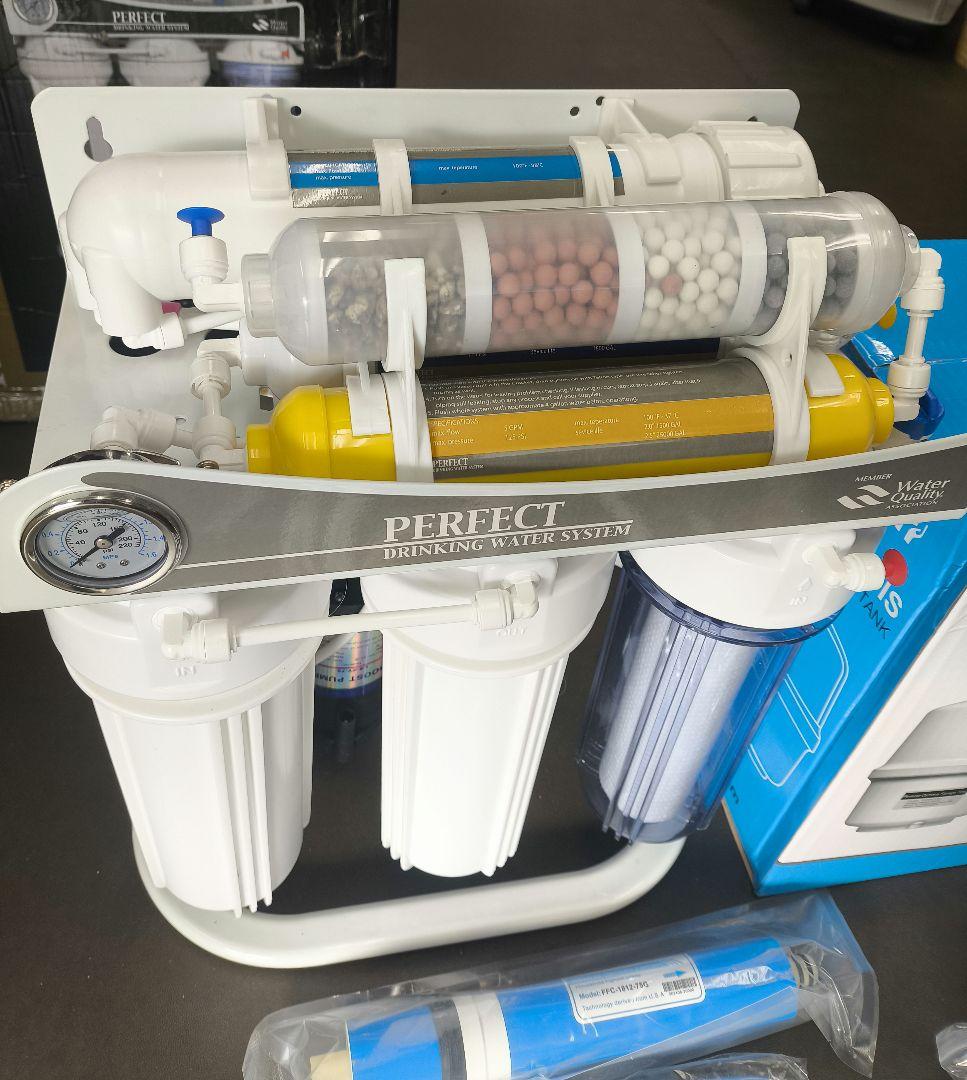 新品 逆浸透膜 浄水器 タンク、ポンプ付 7ステージ75ガロン RO 純水