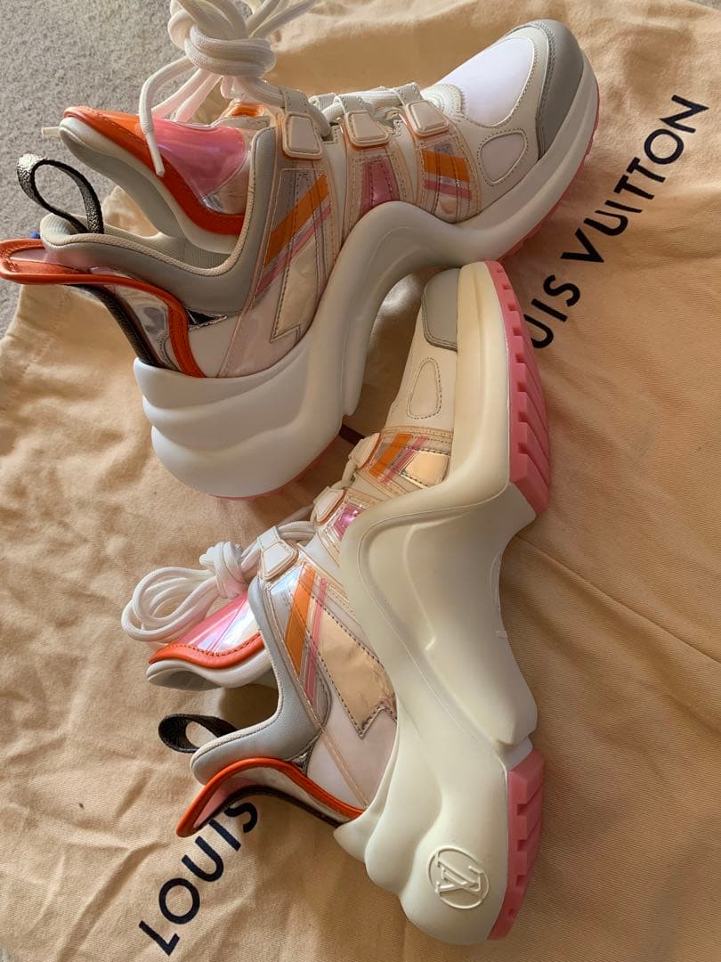 極美品　新品　LV ルイ・ヴィトンスニーカー⚫︎アークライト⚫︎レディーススニーカー