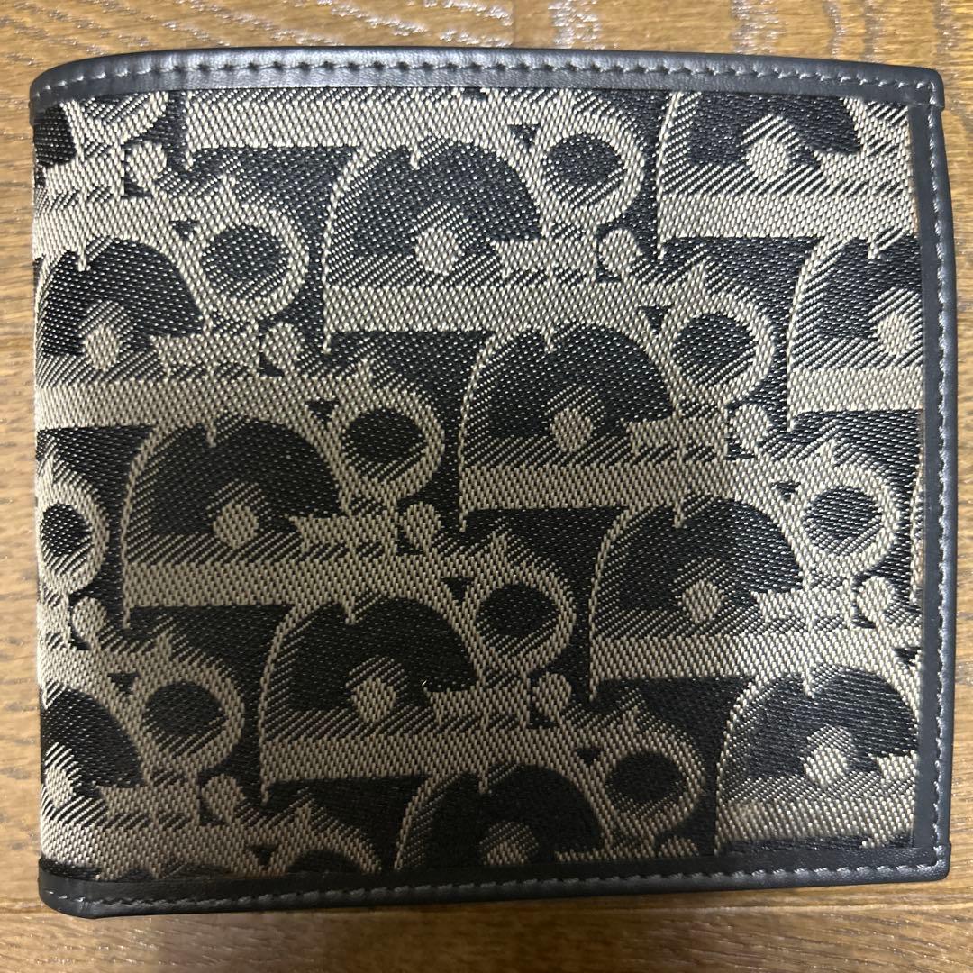 クリスチャンディオール財布
