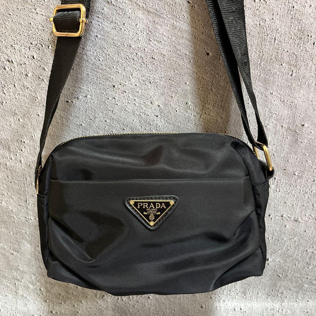 PRADA ブラック ナイロン ショルダーバッグ　本日お値引き価格