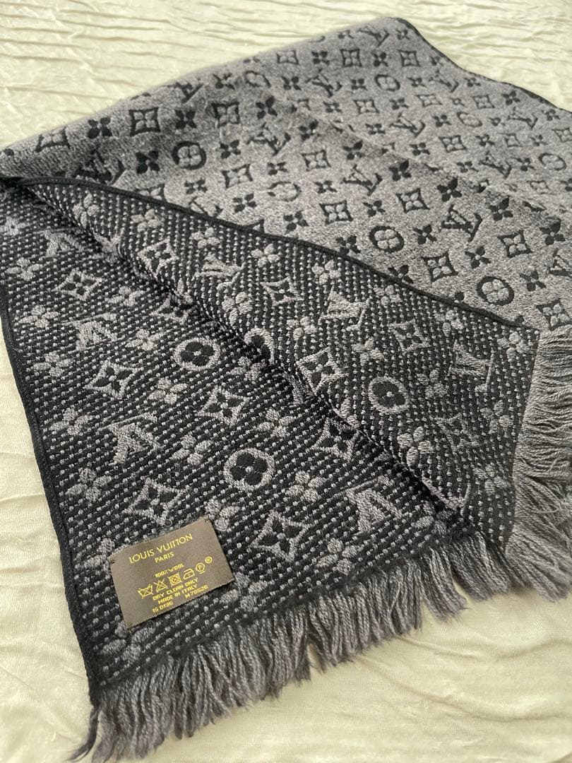 LOUIS VUITTON モノグラム　クラシック　マフラー