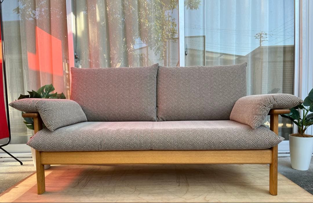 飛騨産業　チグサ　2人掛けソファ　キツツキ　26万　レッドオーク材 モダン　高級