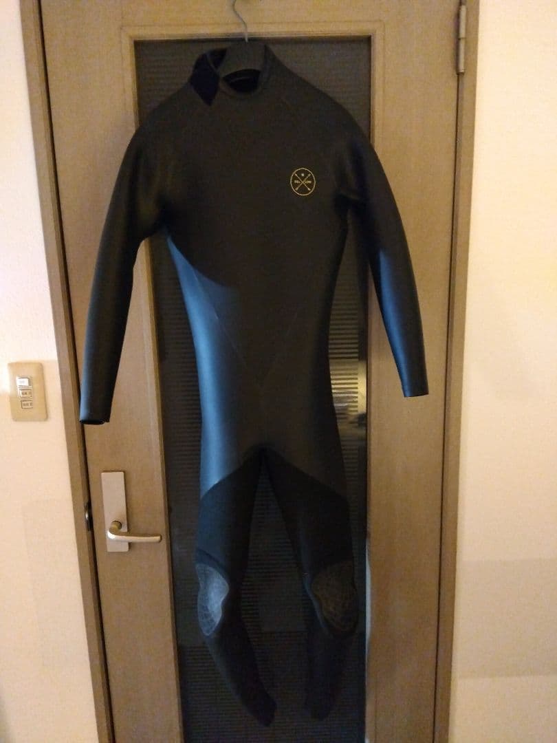 値下げ。クラシック　フルスーツ ブラック 背面ジッパー