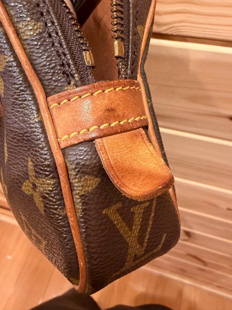 Louis Vuittonモノグラムショ ルダーバッグ マルリーバンドリエ ール