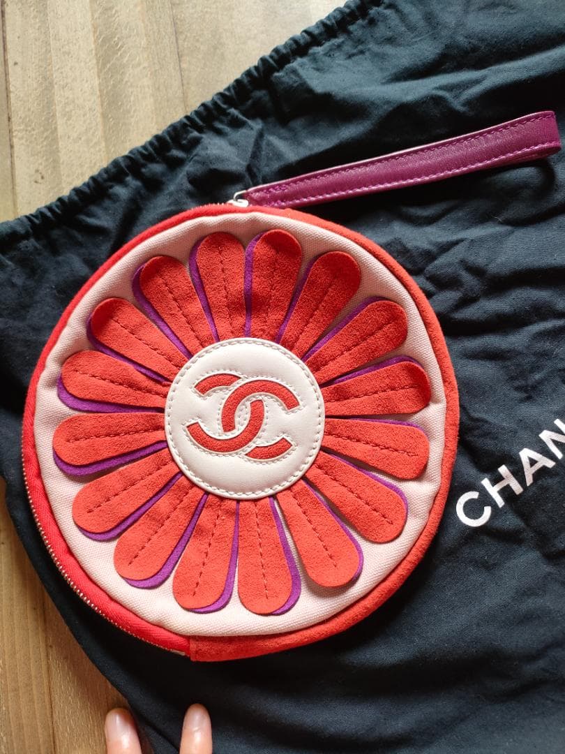 CHANEL フラワー柄 クラッチバッグ