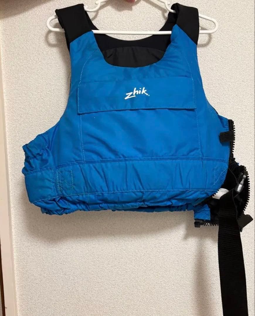 Zhik 青 ライフジャケット