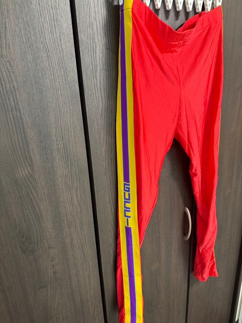 GUCCI サイドストライプ レギンス