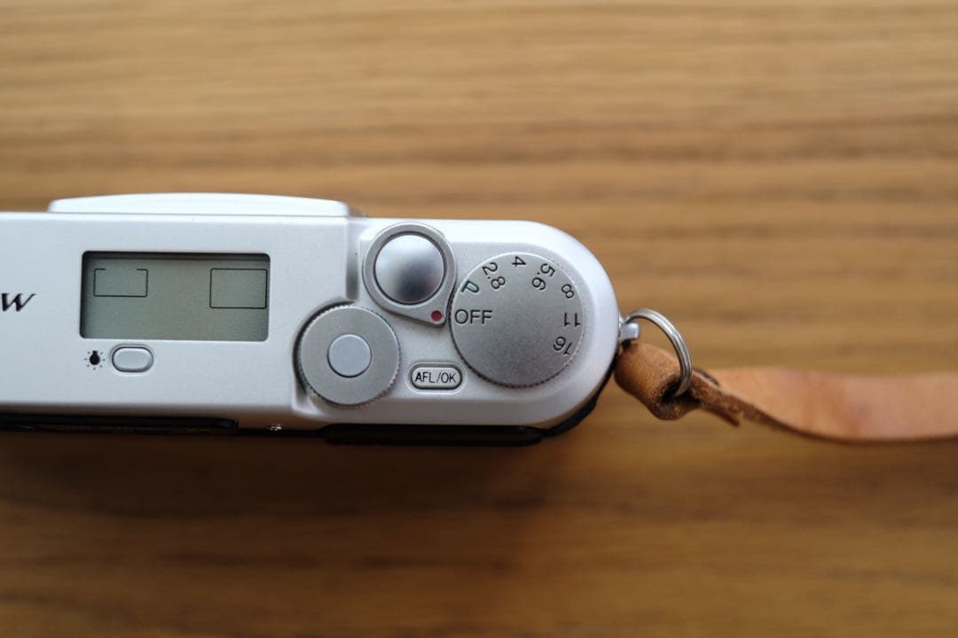 FUJIFILM KLASSE W シルバー（レザーケース・ストラップ付き）