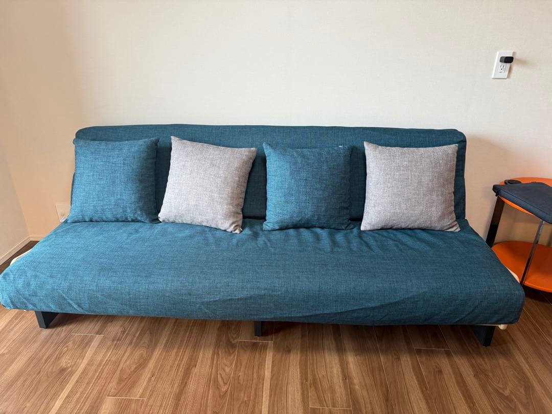 青色ソファベッド 4クッション付き