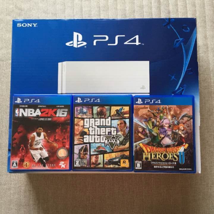 PS4本体とカセット