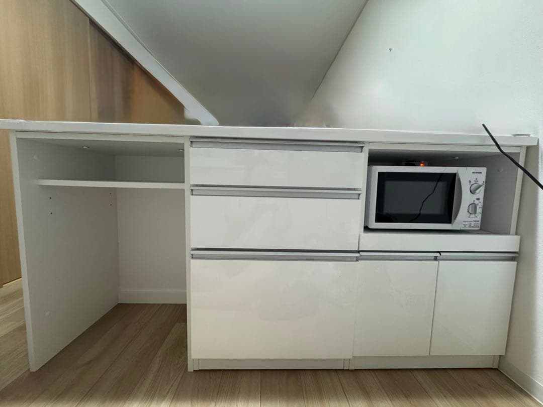 [埼玉県川口市]ホワイト キッチンカウンター 引き出し式