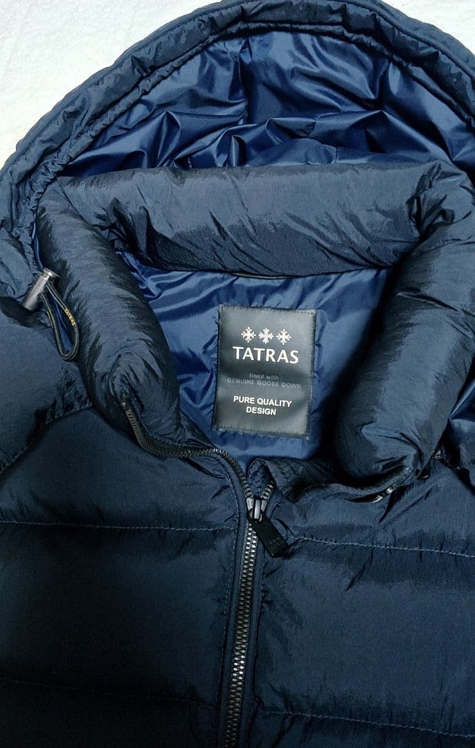 【美品】TATRAS タトラス フード付きダウンベスト ネイビー サイズ4
