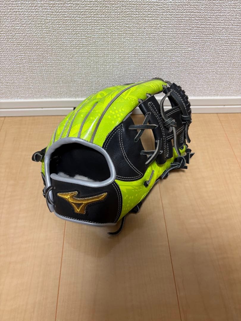 【限定】ミズノプロ軟式グローブ 黒/黄緑