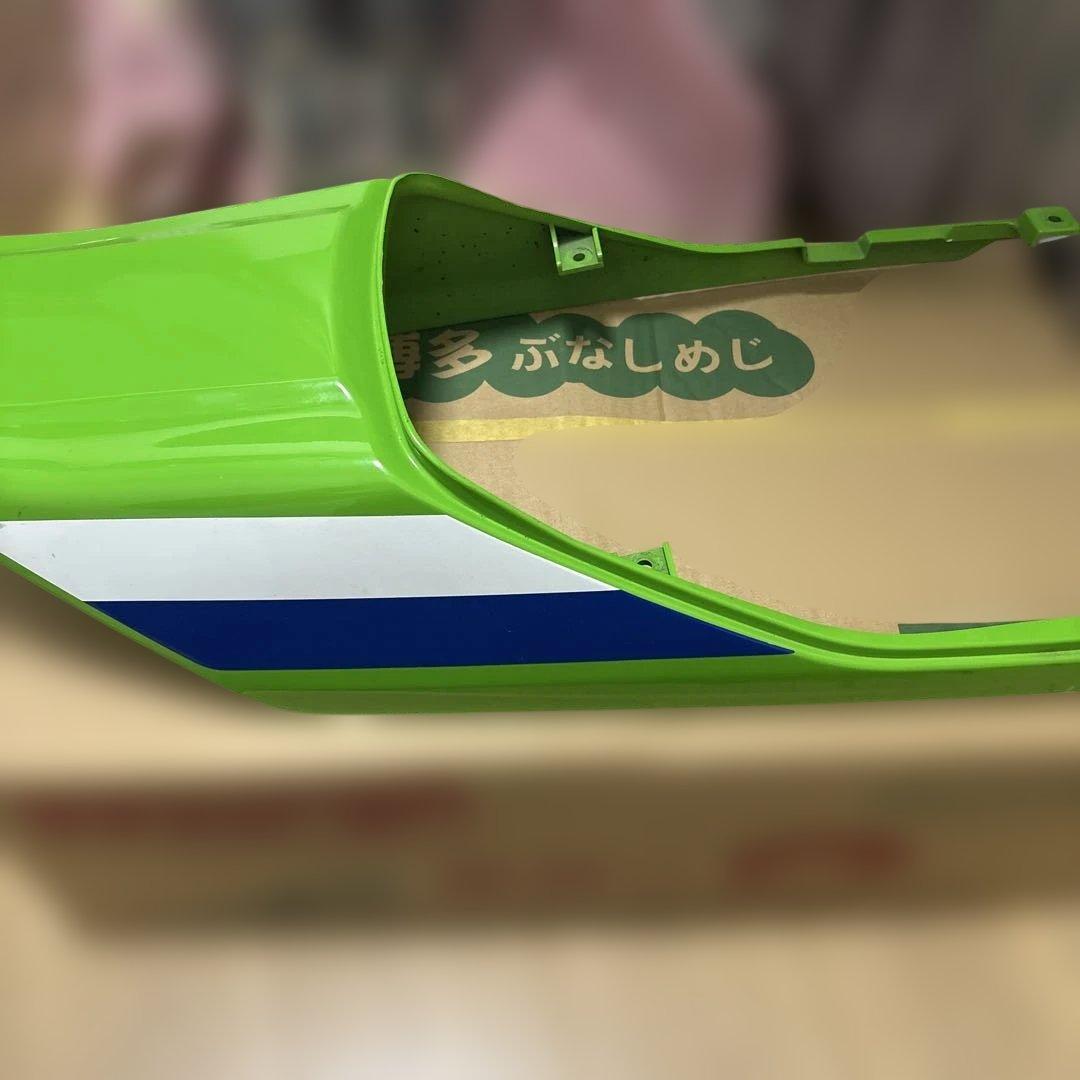 一*輝様 美品　ZRX400 ローソンカラー　テールカウル