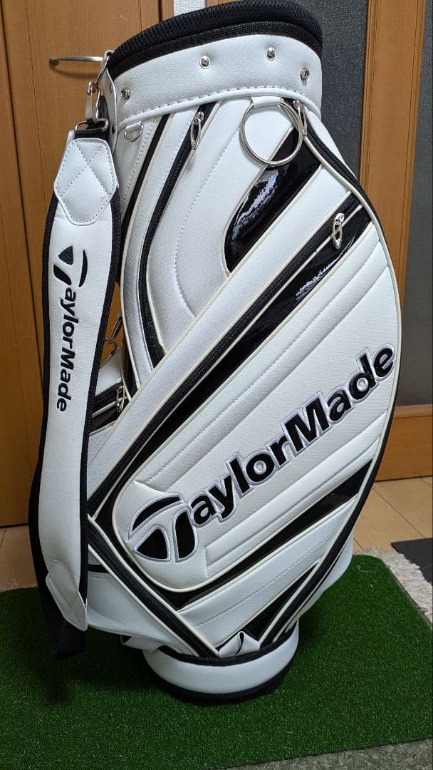 超美品 TaylorMade テーラーメイド キャディバッグ ホワイト