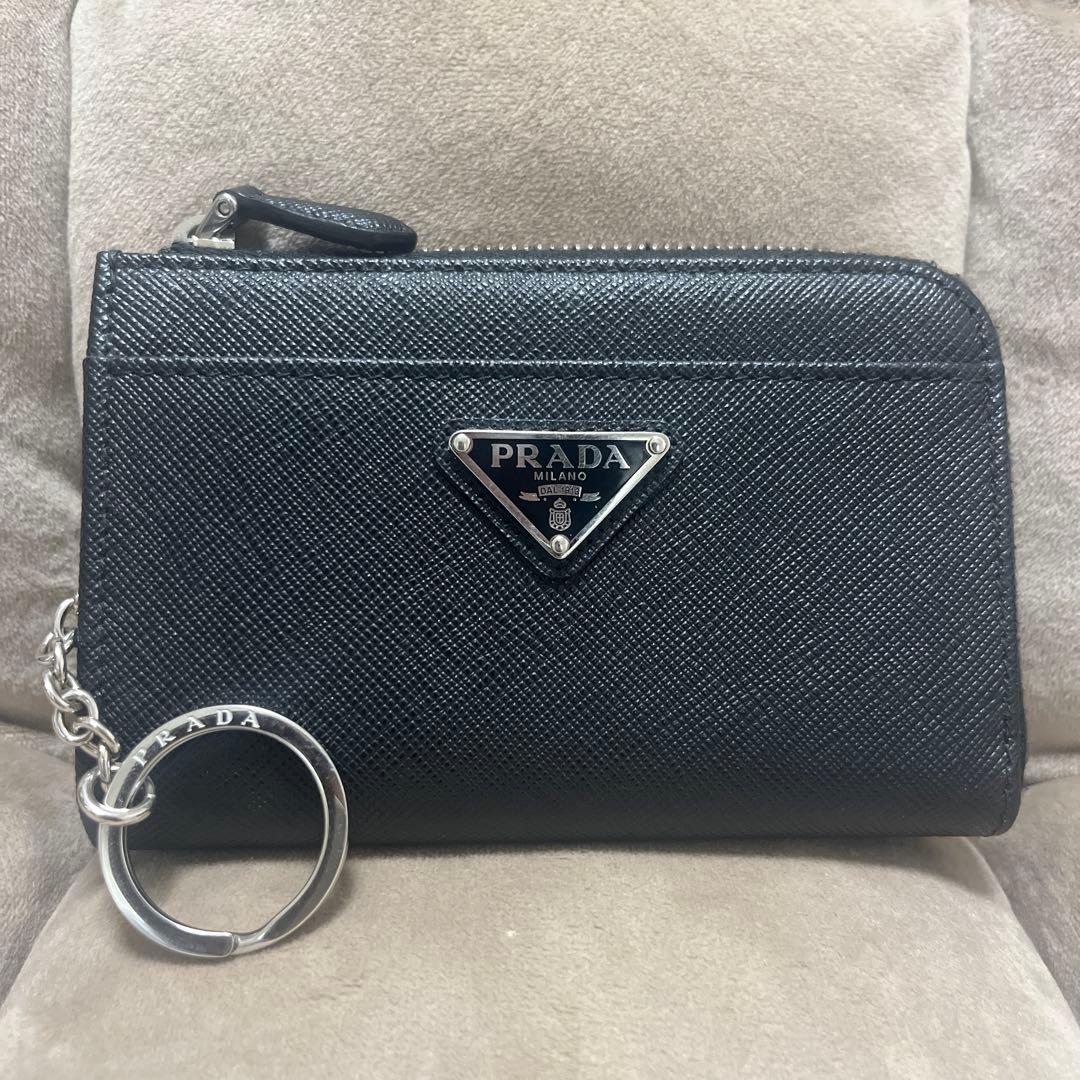 プラダ　サフィアーノ　トライアングル　キーリングウォレット