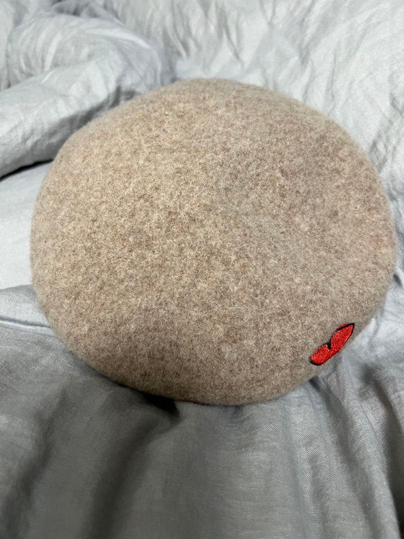 【美品】Vivienne Westwood ベージュ ベレー帽 ハート刺繍