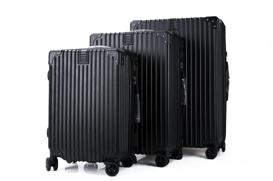 軽量Lサイズ　静音8輪　キャリーバッグ　スーツケース　キャリーケース　黒