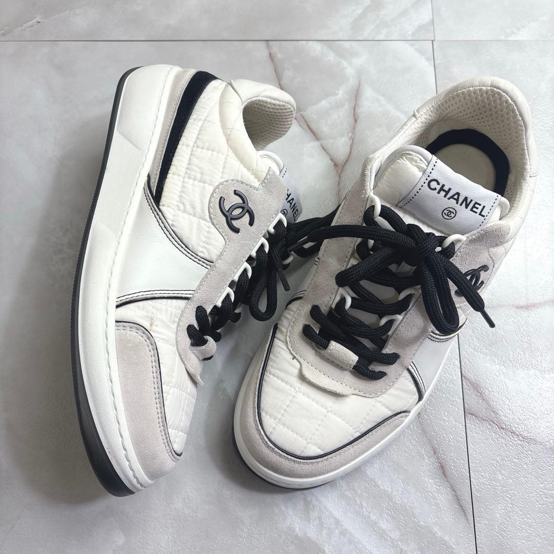 シャネル　CHANEL G39802 スニーカー　ホワイト　ブラック　38