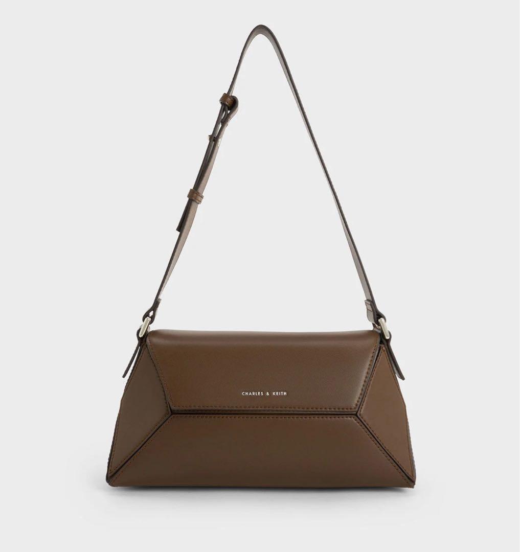 【新品未使用】Charles&Keith ナスリンジオメトリックショルダーバッグ
