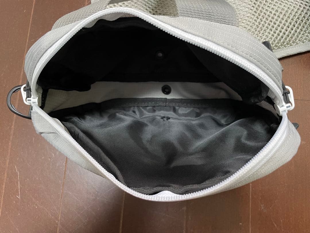 ほぼ未使用品　ダイワ　ライトフィッシングベスト