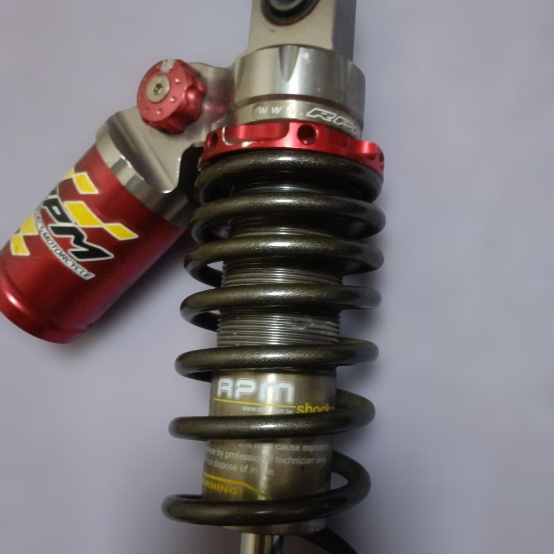 シグナスx　リアRPM ショックアブソーバー 赤/黒