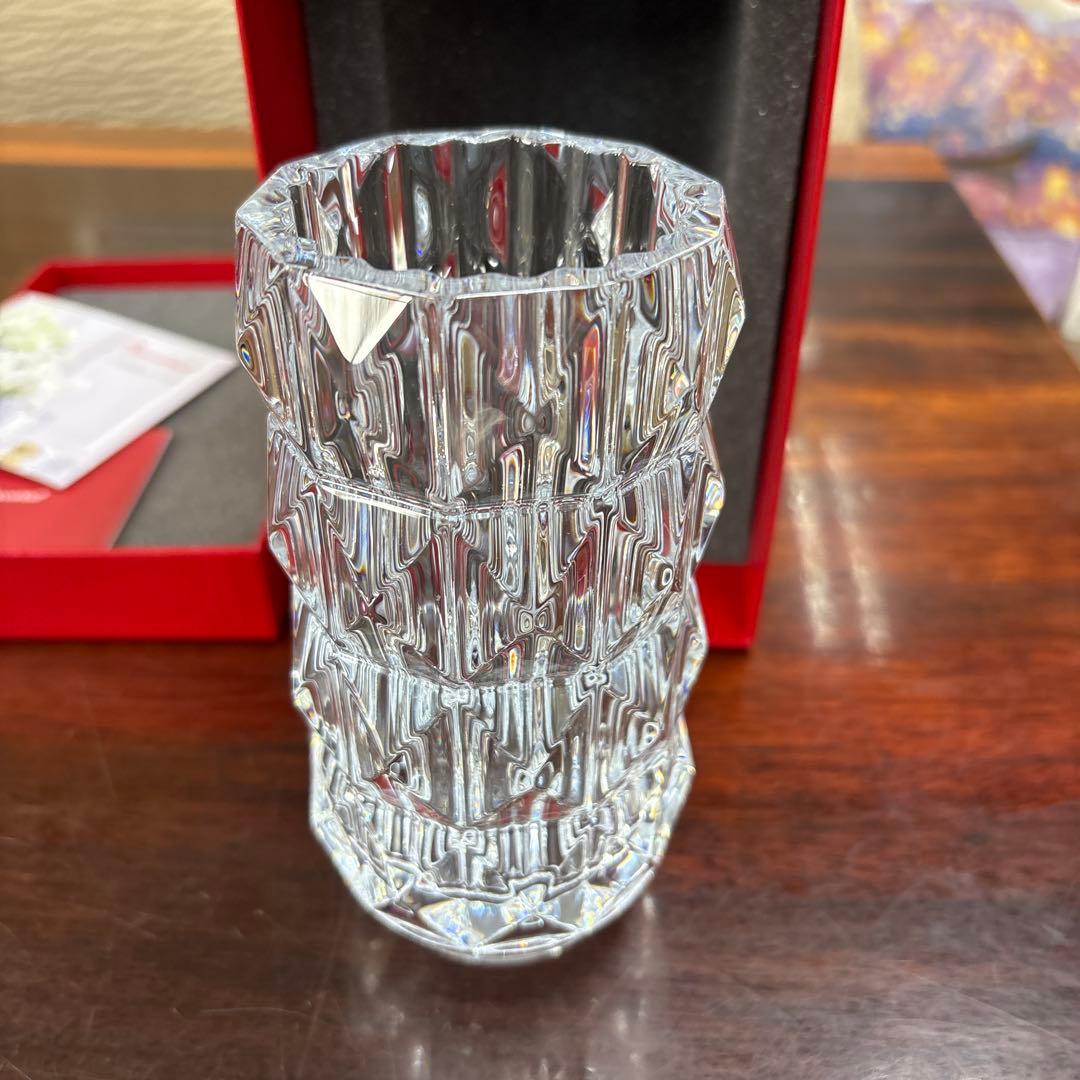 バカラ クリスタル花瓶 カットデザイン