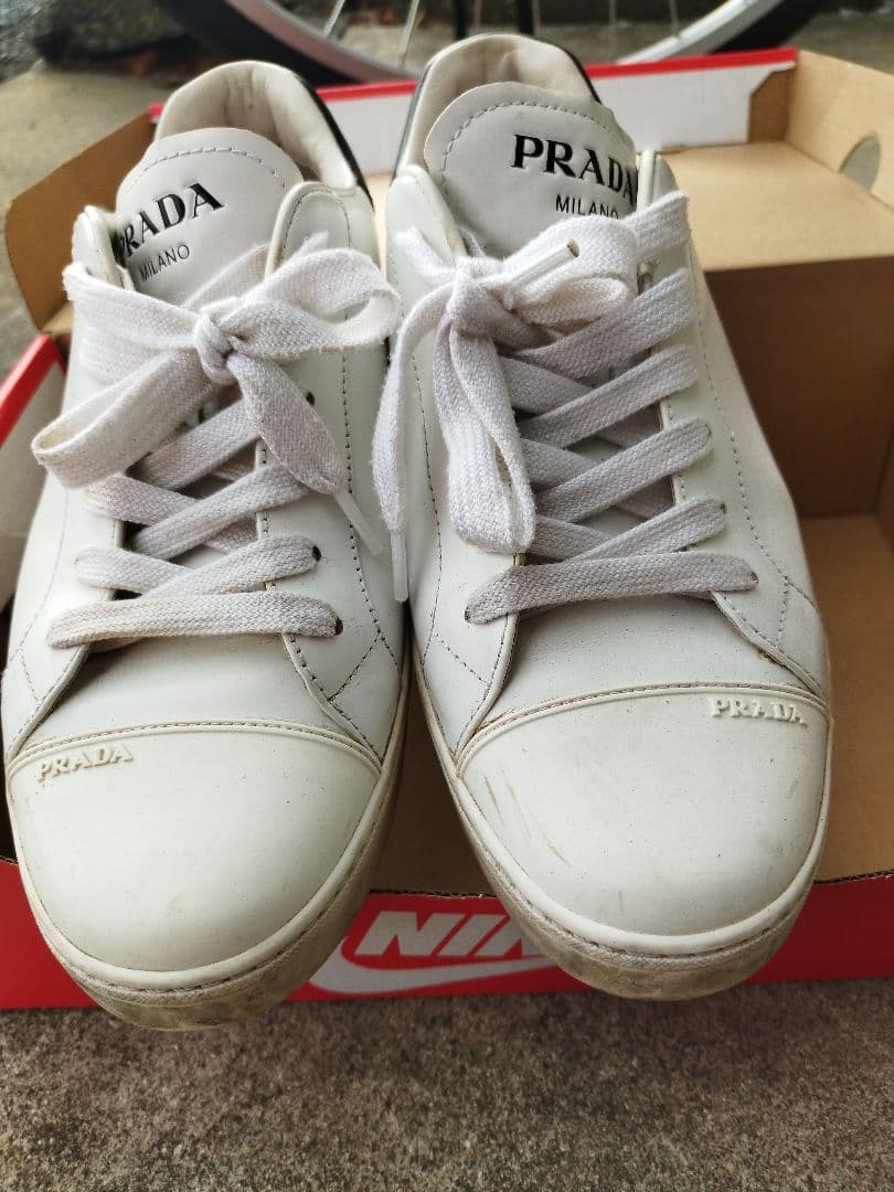 PRADAのスニーカー