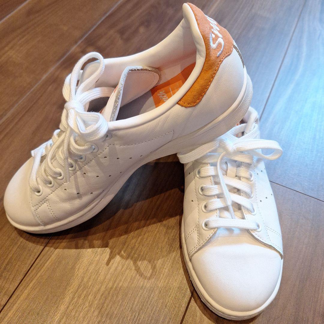 スタンスミス スニーカー オレンジ